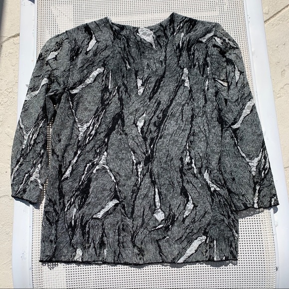 Chico’s Design Black & White Long Sleeve Blouse - Picture 6 of 8